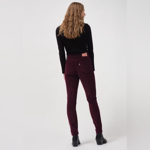 LEVI’S 721 CORDUROY HIGH RISE BUTTON FRONT SKINNY 
PANTS - Picture 2 of 6